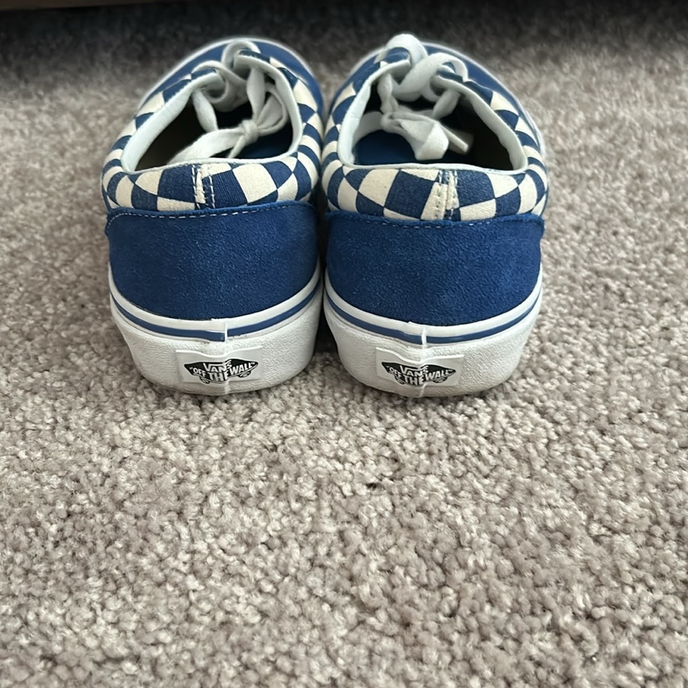 Vans - Picture 8 of 10